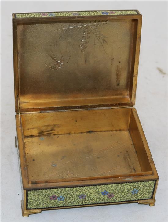 A Japanese yellow ground cloisonne enamel box and cover, early 20th century, 12.3cm